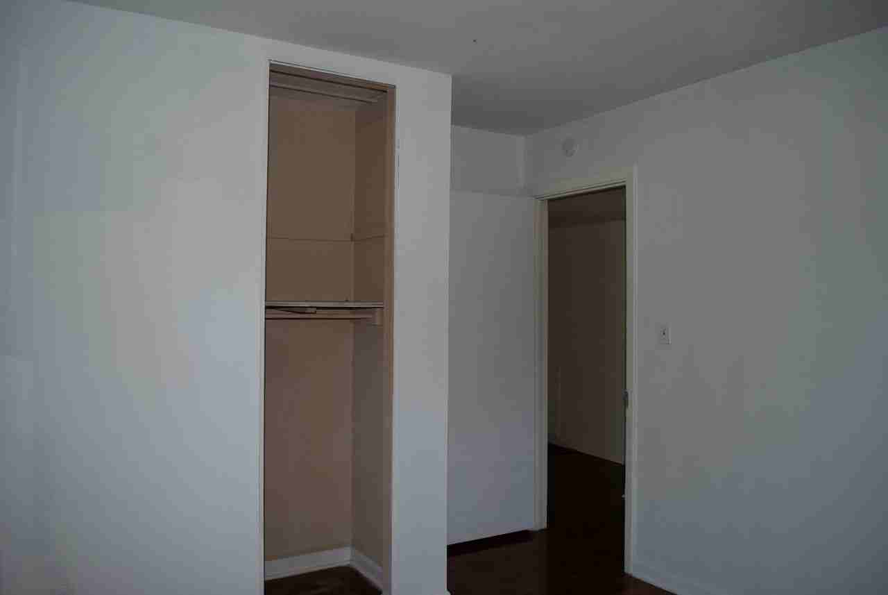 700 Apache St - Photo 7 of 8