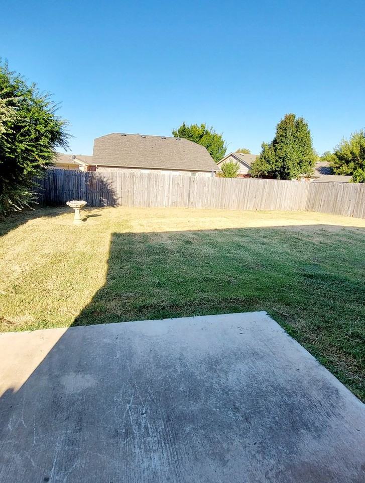 2601 Fawn Lily Rd - Photo 2 of 30