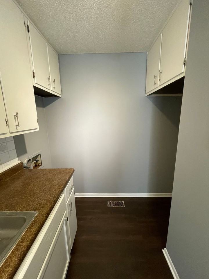 3269 Lupine Dr - Photo 5 of 13