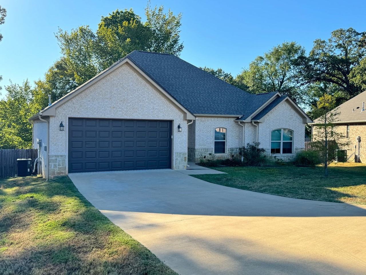 11230 Fox Trl - Photo 2 of 30