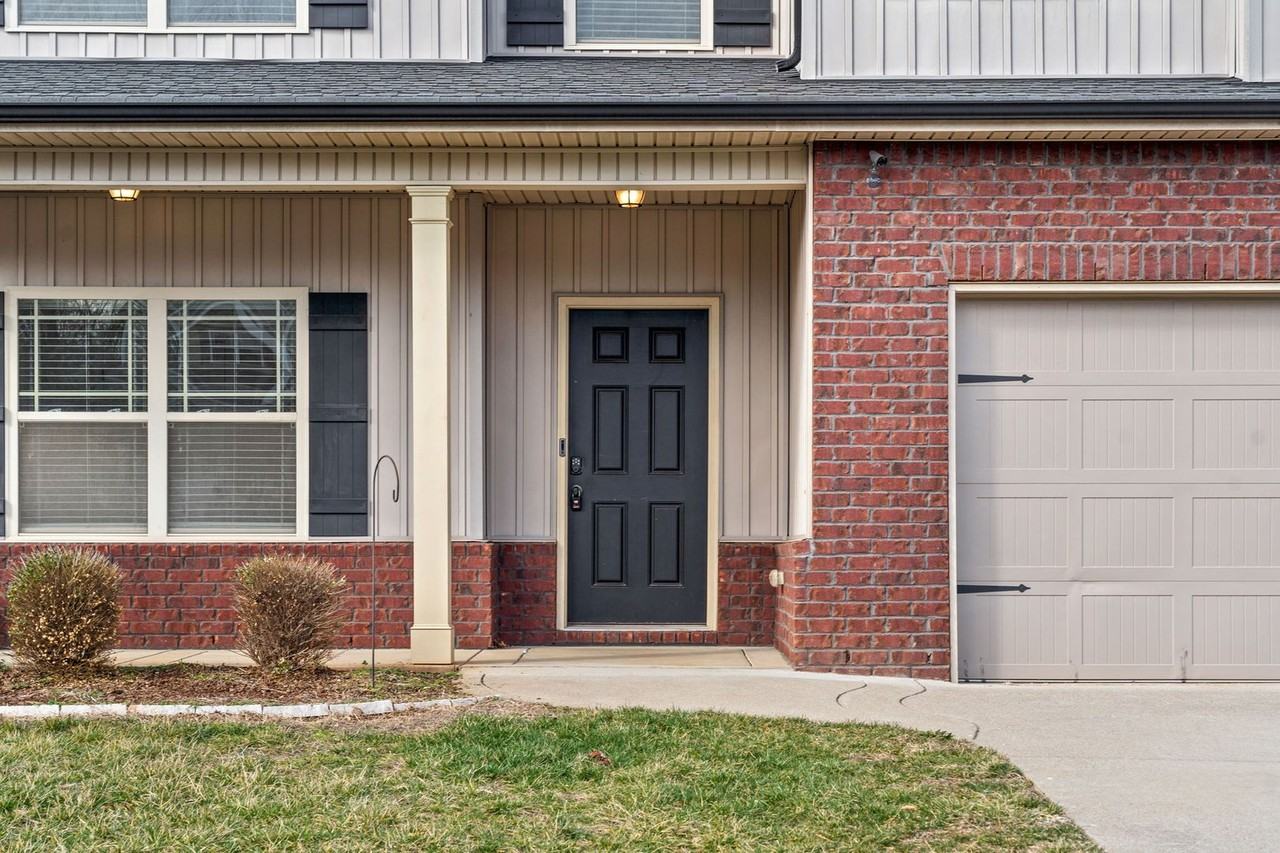 2976 Mcmanus Cir - Photo 4 of 40