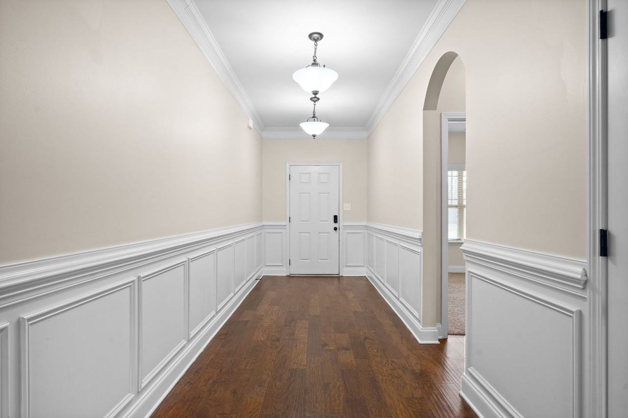 2976 Mcmanus Cir - Photo 5 of 40