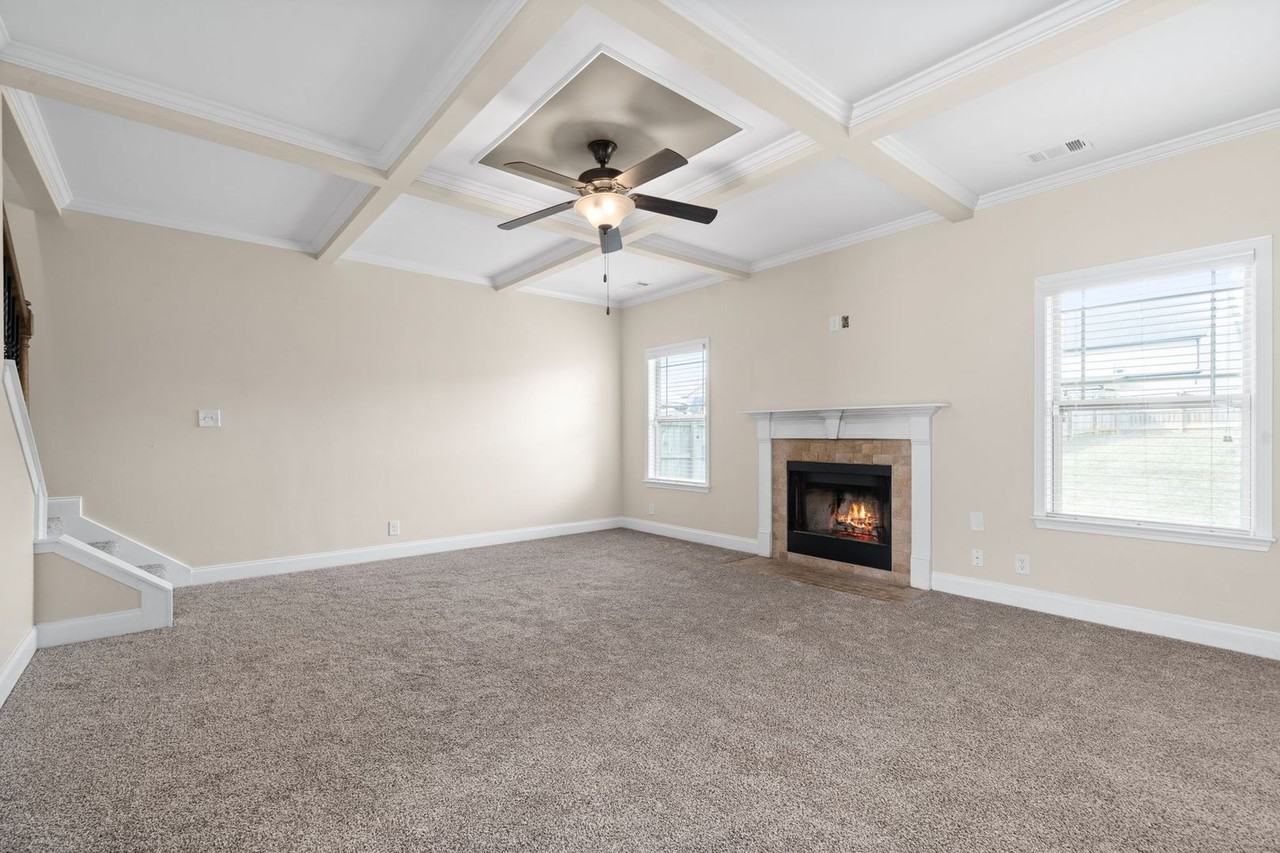 2976 Mcmanus Cir - Photo 6 of 40
