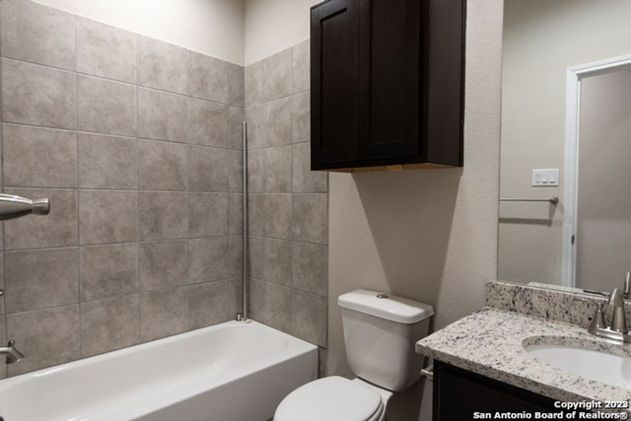 609 Asher's Place - Photo 7 of 18