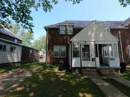 featured image of 1682 W 14th St