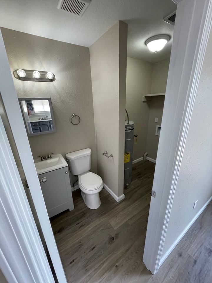 4235 Sunset Dr #1 - Photo 4 of 12