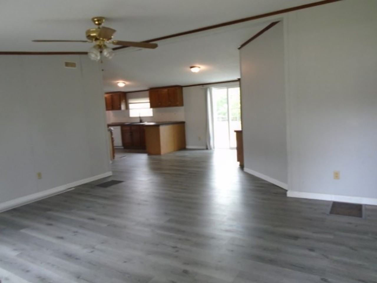 70 Ginger Ct - Photo 4 of 28