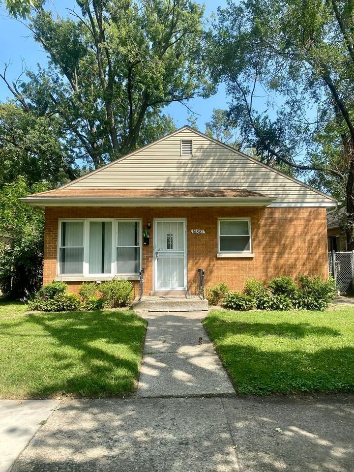 16881 Shea Ave - Photo 2 of 31