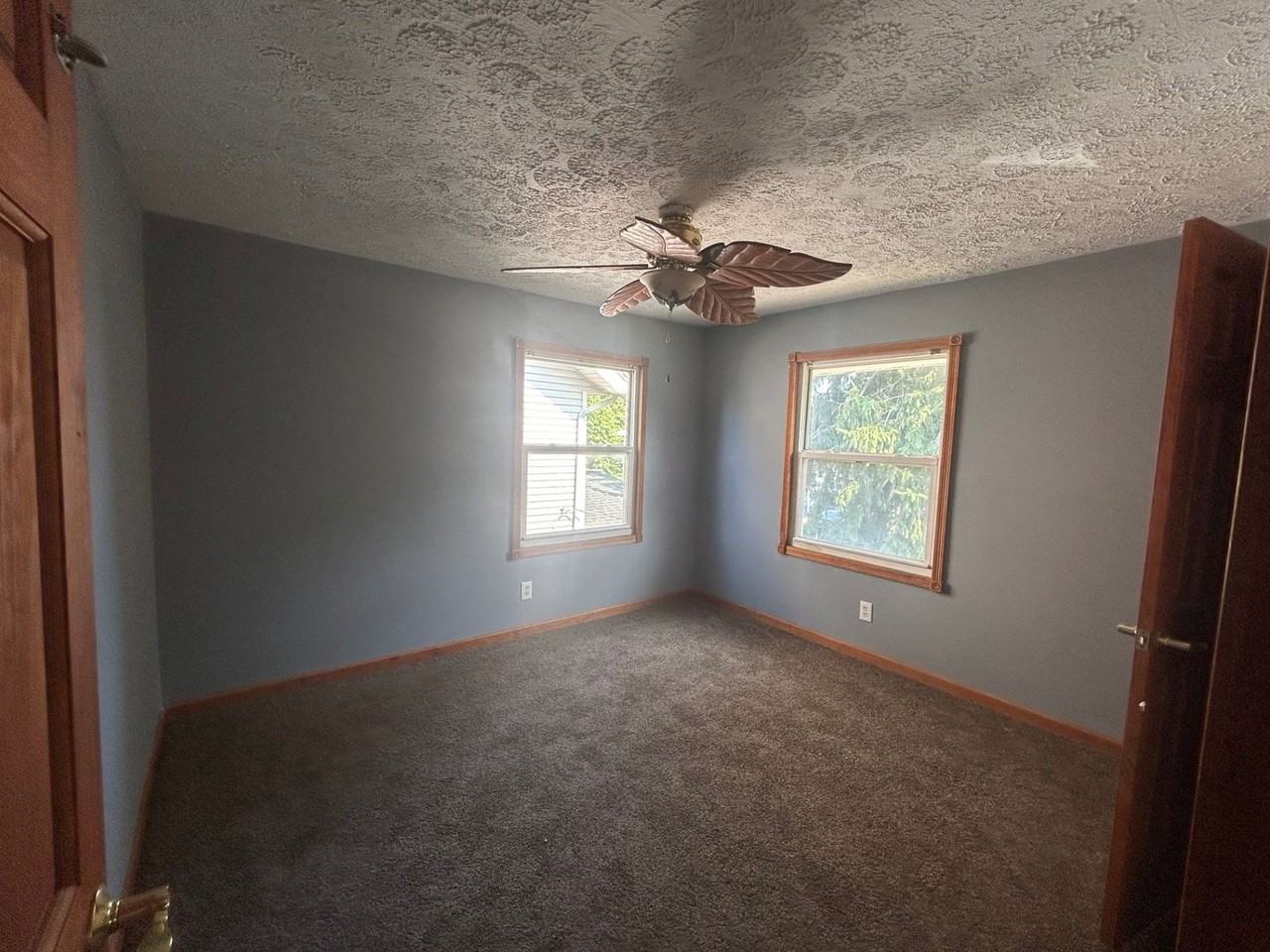 4460 Broadale Rd - Photo 6 of 18