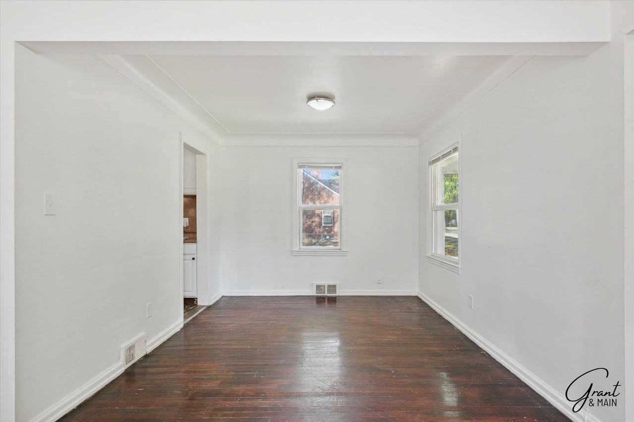 11465 Rossiter St - Photo 6 of 14