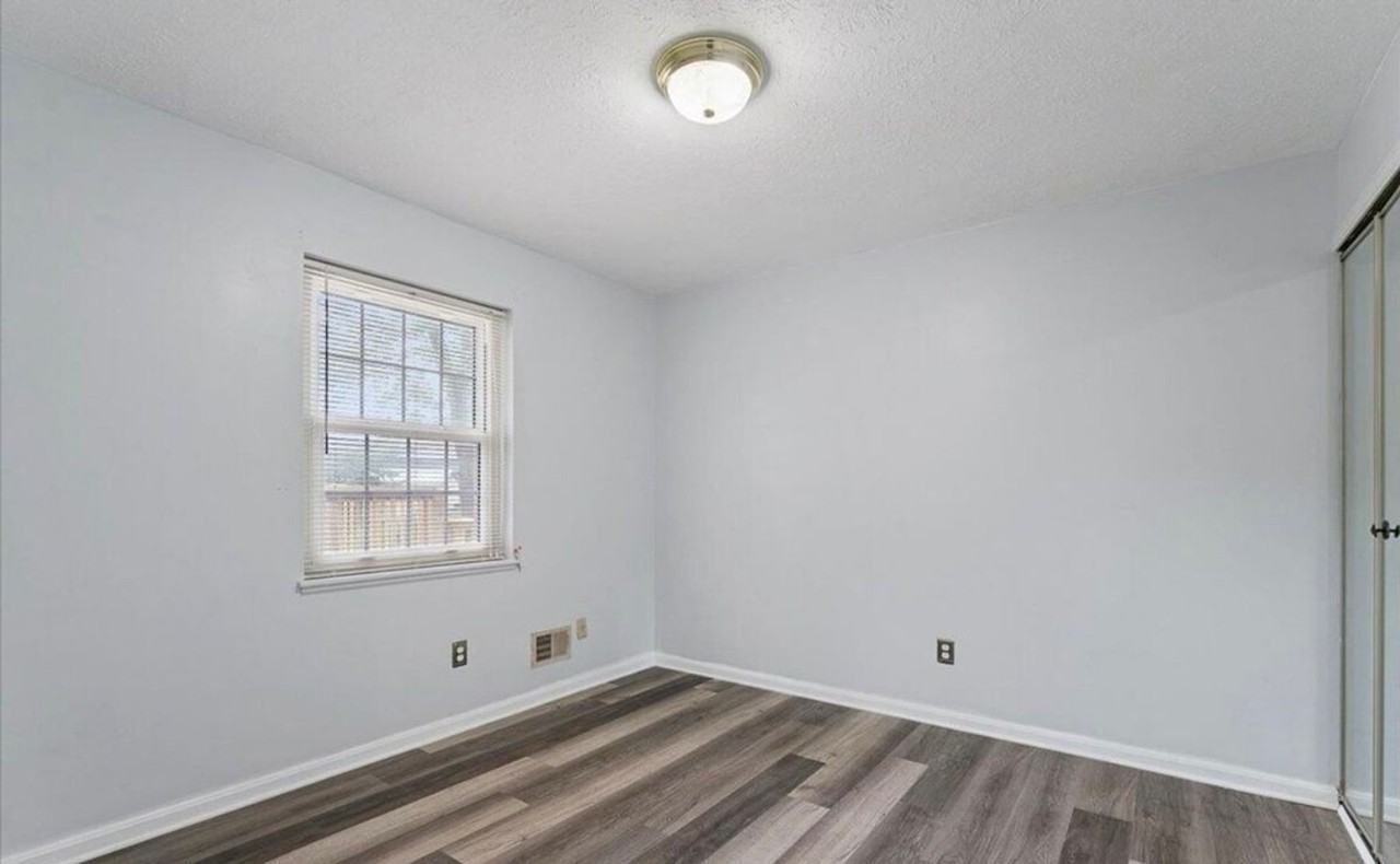 10201 Waycross Ave - Photo 5 of 25