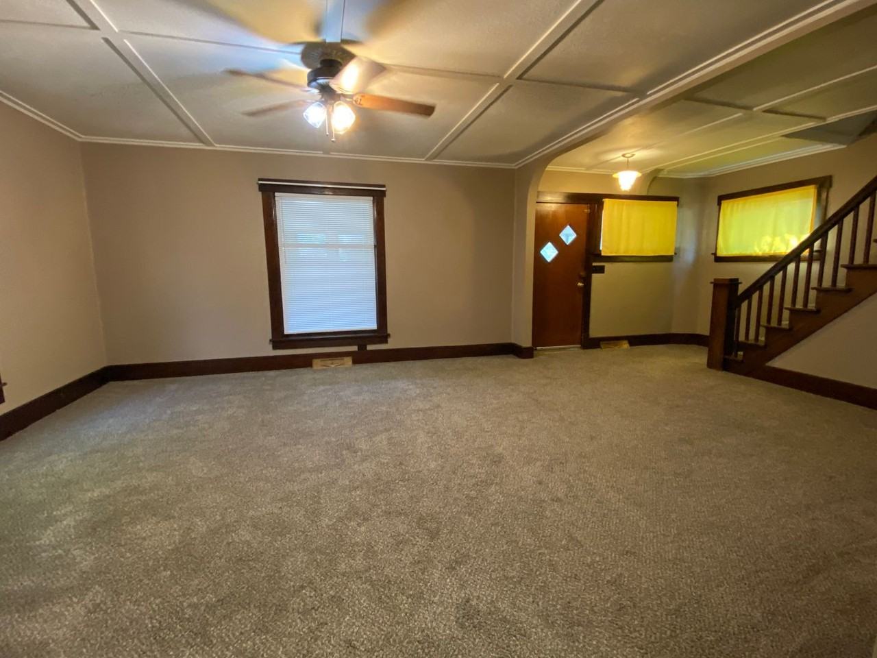 505 Middlebury St - Photo 2 of 10