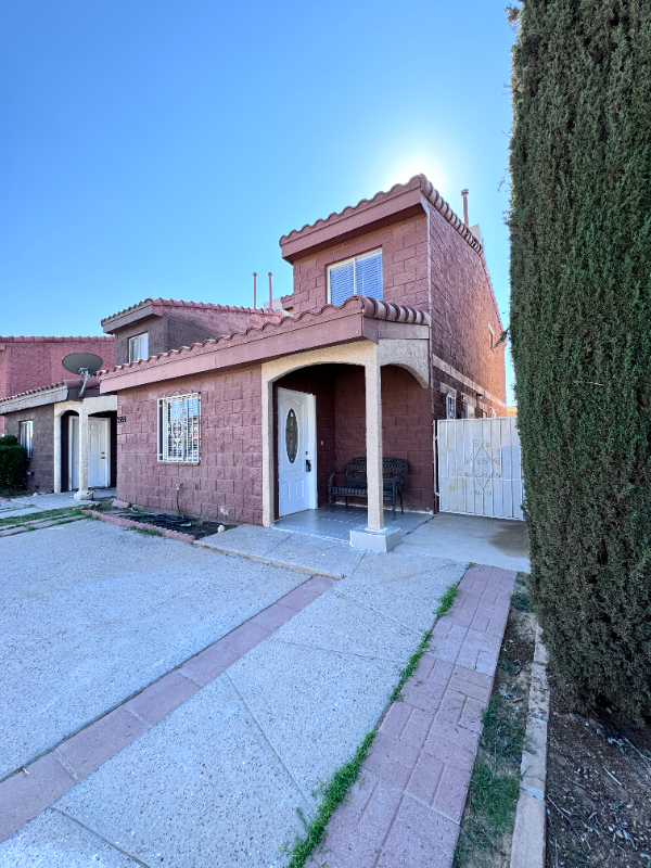 3593 Waterspring Ln - Photo 2 of 27