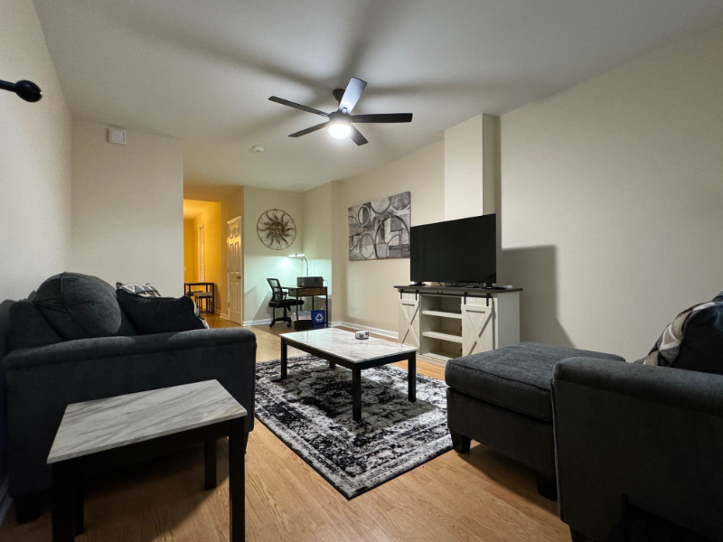 409 Herr St - Photo 5 of 33