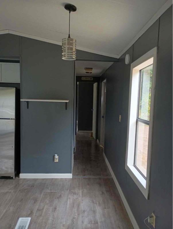 230 Howard Cir - Photo 3 of 9