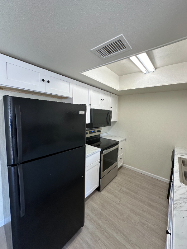 11026 N 16th Ave #3 - Photo 2 of 8