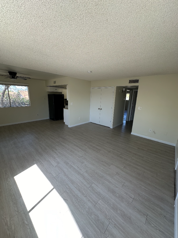 11026 N 16th Ave #3 - Photo 3 of 8