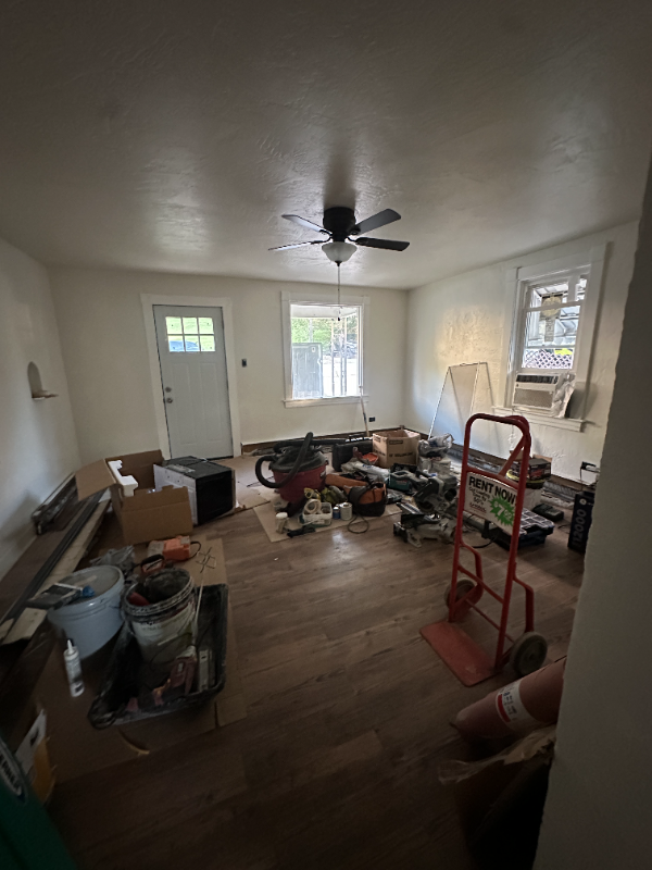 407 N 4th St - Photo 2 of 3