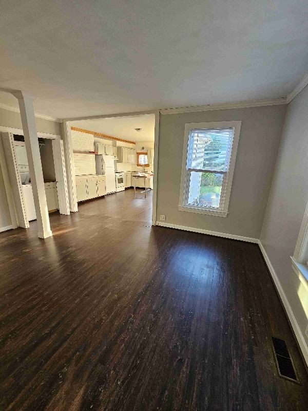 36 Central St - Photo 2 of 8