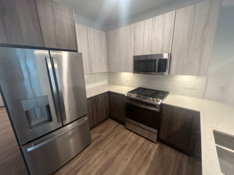 1100 W Randolph St - Photo 2 of 20