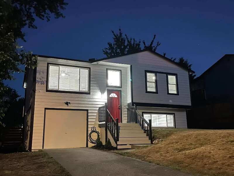 1130 E 59th St - Photo 3 of 20