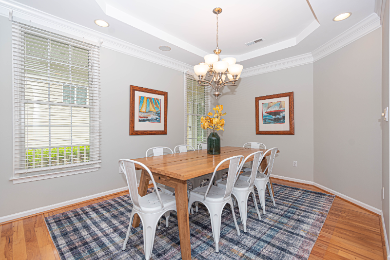 12131 Landings Boulevard - Photo 3 of 17