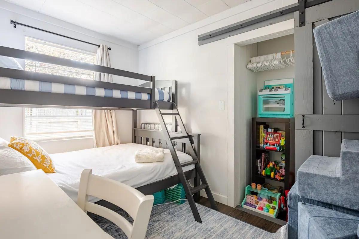 322 Rose Ln #NA - Photo 3 of 40