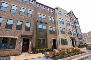 featured image of 45132 Kincora Dr #45132