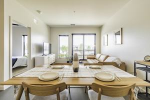 featured image of 202 E Emma Ave