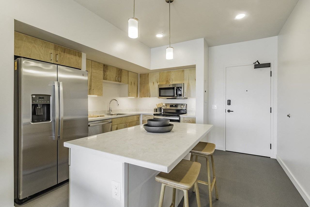 202 Railside - Photo 3 of 36