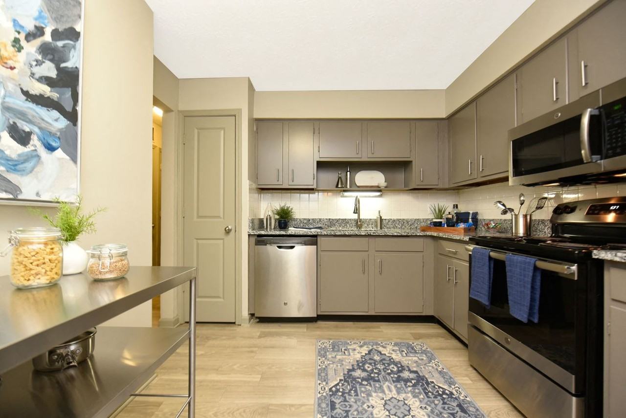 Veridian Castleton - Photo 7 of 15