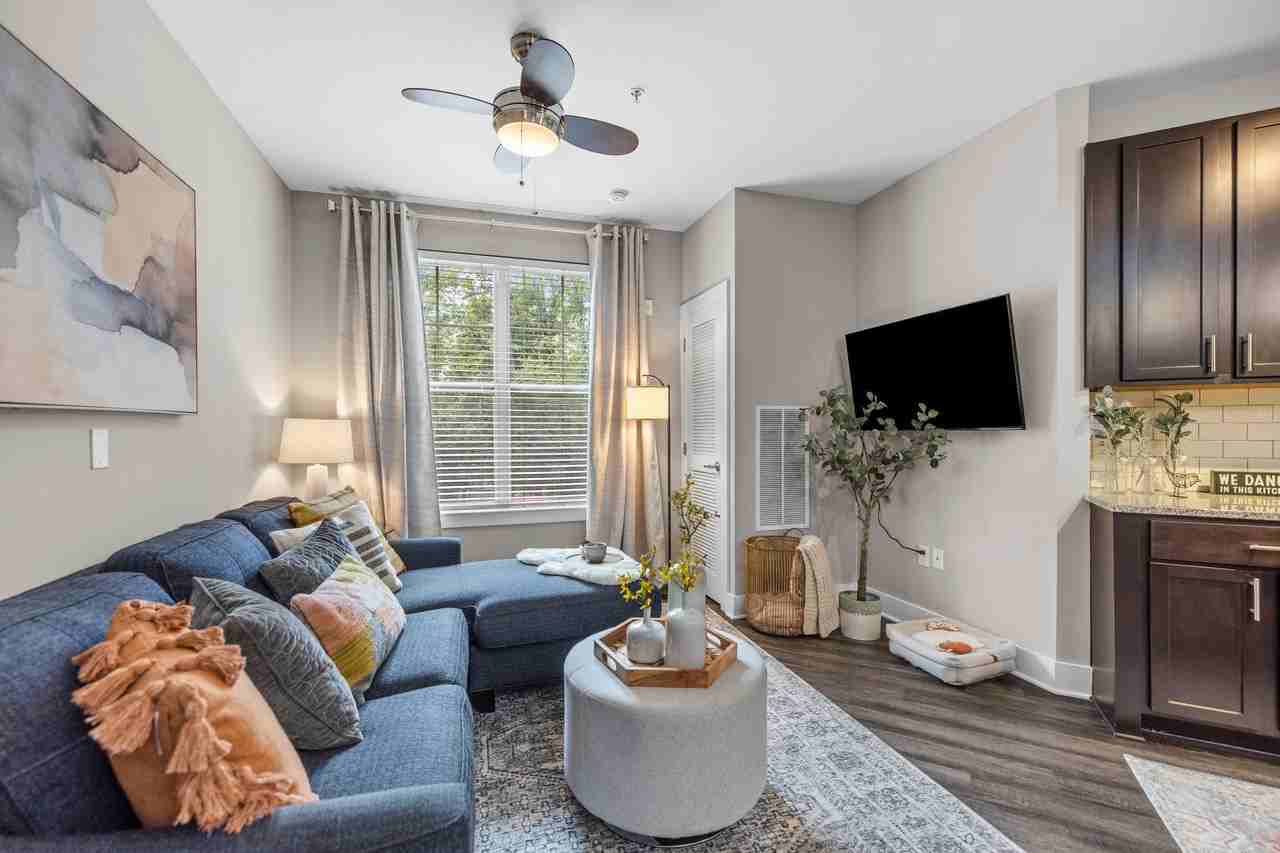 Mezzo1 - Photo 3 of 29