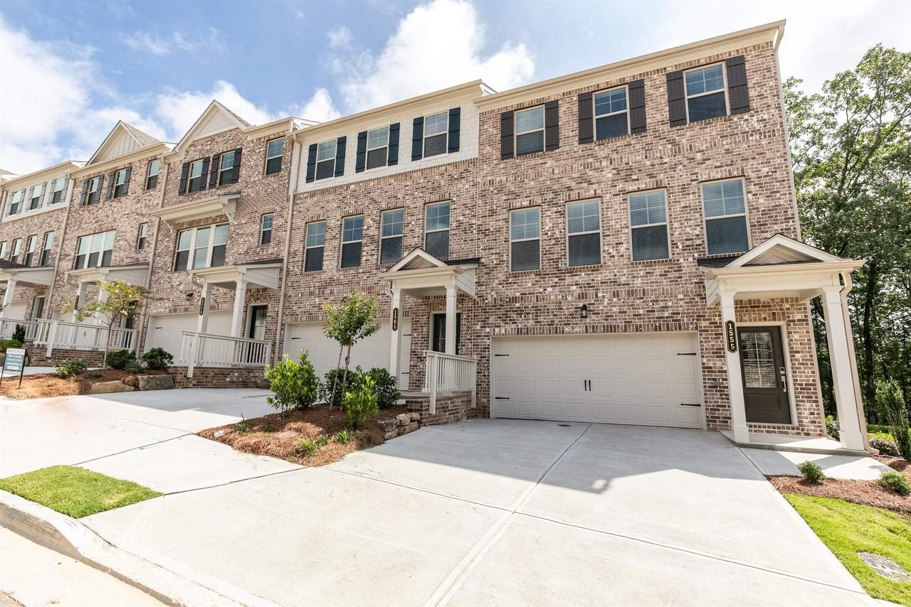 Waverly Village - Photo 4 of 52