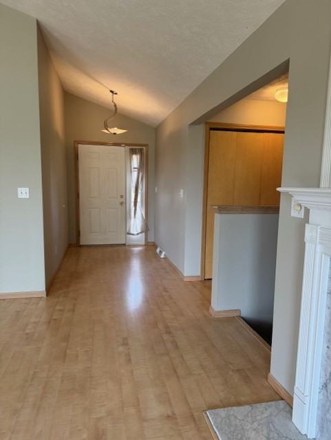 1005 Monarch Drive - Photo 2 of 33