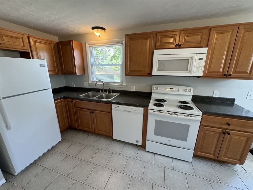 48 Hope St - Photo 2 of 21