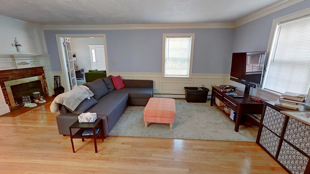 32 Acton Rd - Photo 3 of 23