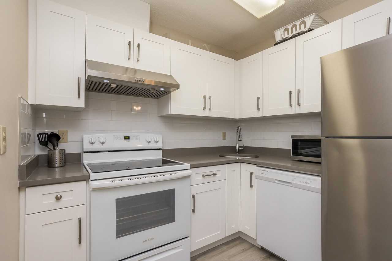 9112 Mary Street #4 - Photo 7 of 9