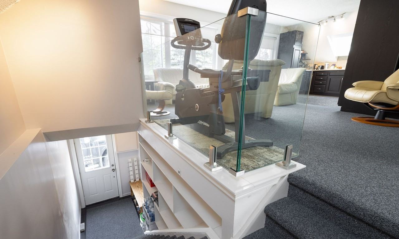 14011 Trafalgar Road - Photo 2 of 16