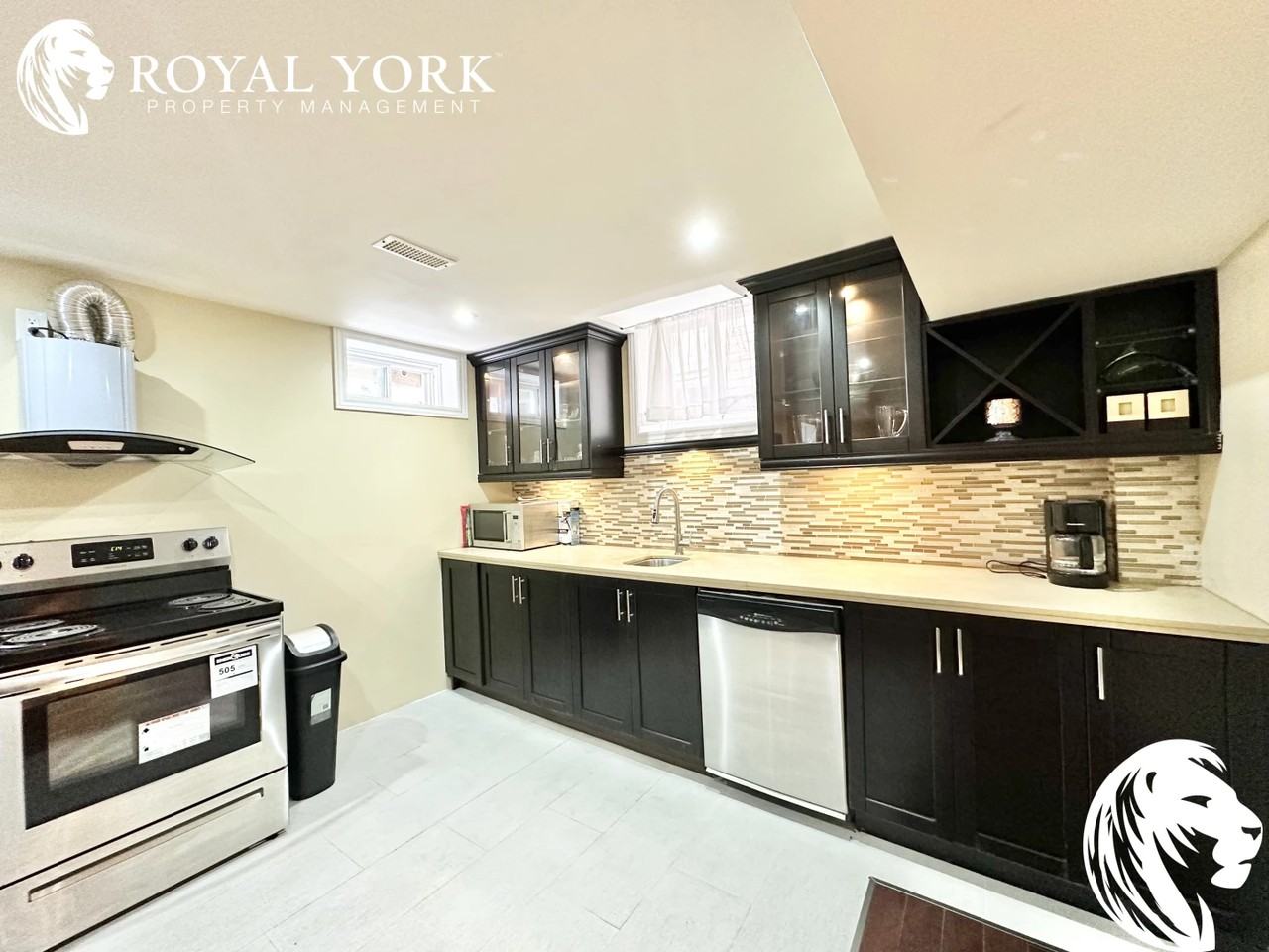 2-20 Glennie Drive, Ajax, Ontario L1T 5A4 - Photo 3 of 12