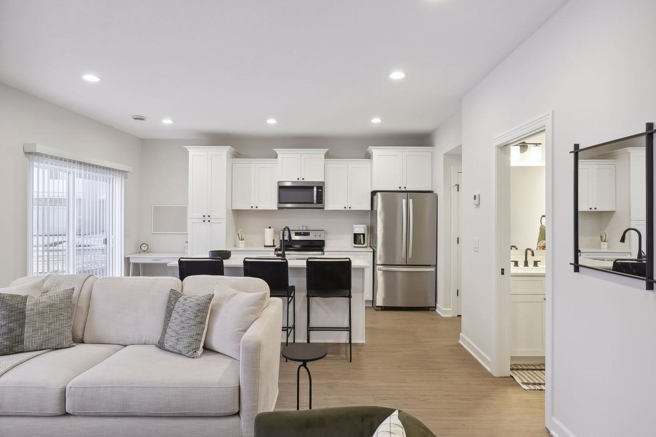 977 Dailey Place - Photo 2 of 33