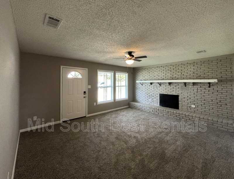 8200 Park Ave - Photo 2 of 8