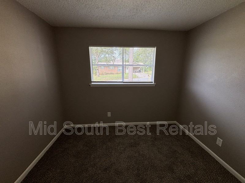 8200 Park Ave - Photo 4 of 8