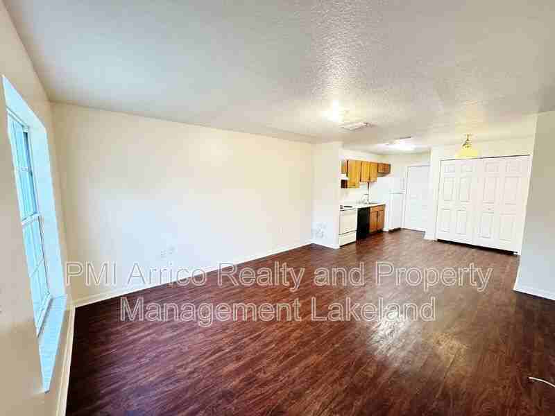 842 Fox Lake Dr - Photo 2 of 12