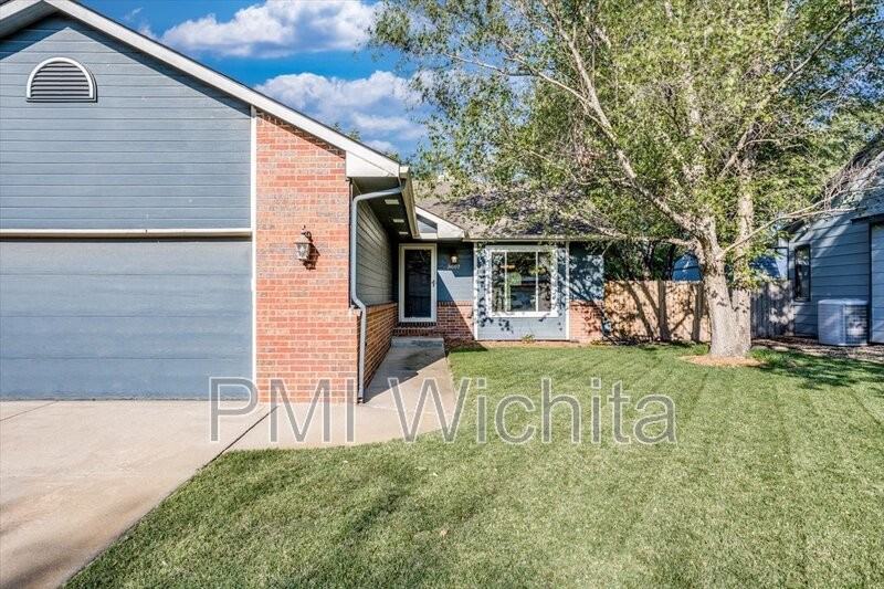 3607 N Athenian St - Photo 3 of 38