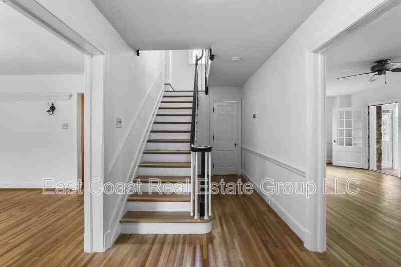 720 Northern Ave - Photo 4 of 36