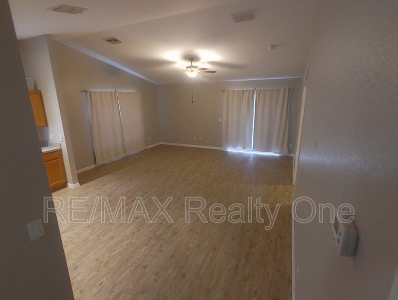 6755 W Oak Park Ln - Photo 2 of 15