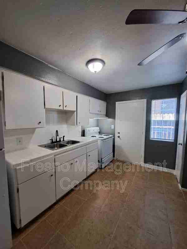 4082 E Woodward Ave #101 - Photo 2 of 12