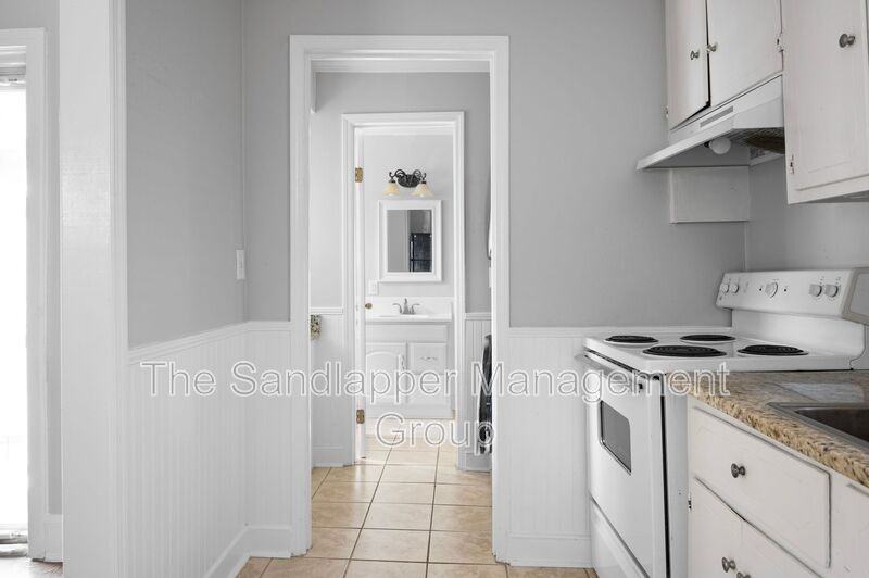 422 Race St - Photo 6 of 11