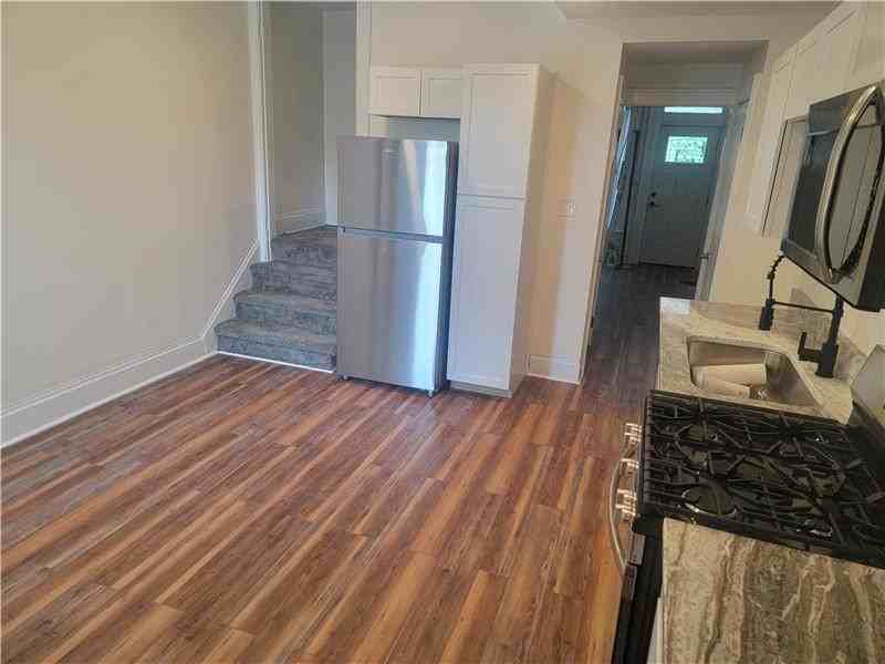 1038 S Ohio Ave - Photo 2 of 10