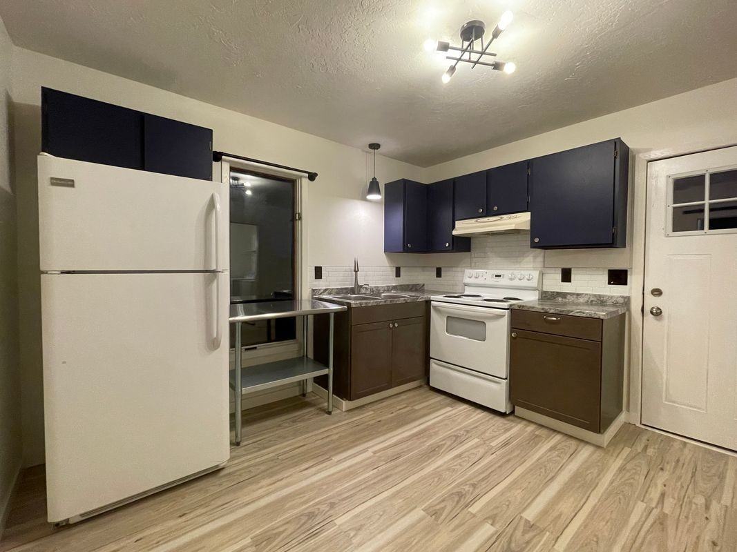 924 Stoddard St - Photo 3 of 25